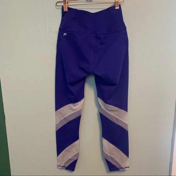 Fabletics Powerhold Purple Mesh Mid Rise leggings XS - Picture 3 of 4